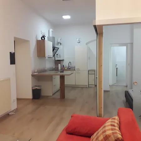Apartment 10 Zentrum Mit 2 Betten Bestrooms Eu